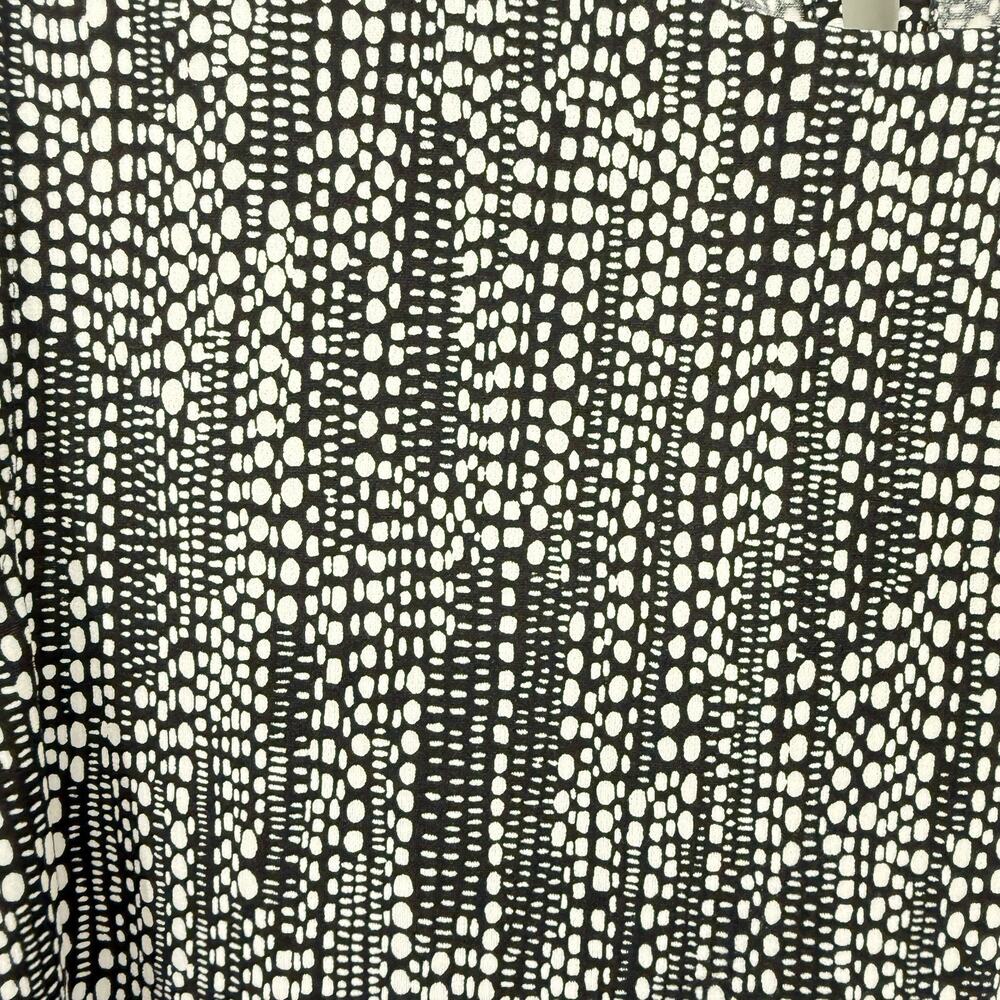 Liz Claiborne Sleeveless Top Small Black White Geo Print Stretch Knit - Picture 3 of 11